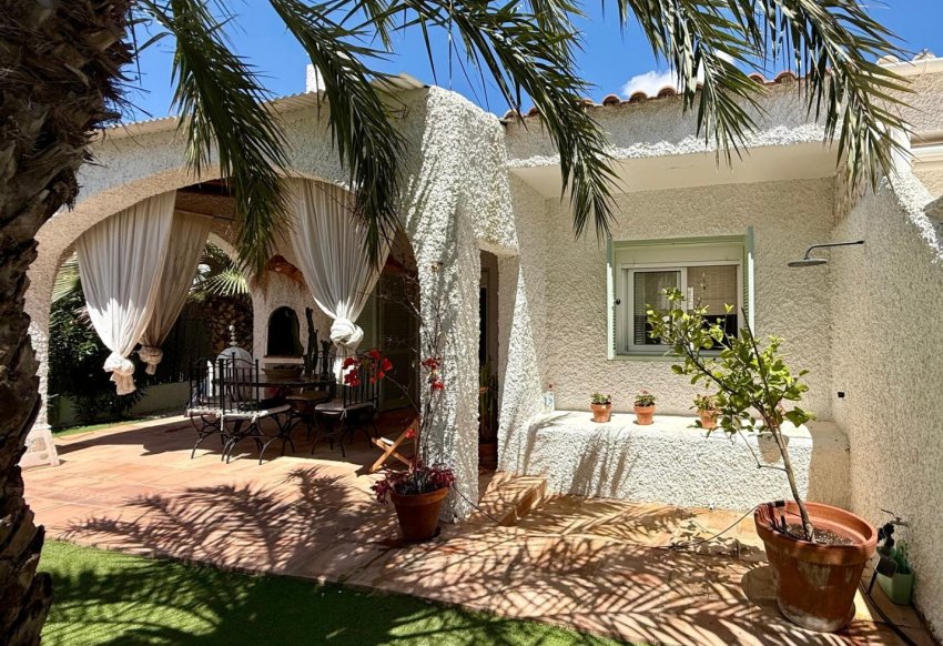 Wiederverkauf - Semi Detached Villa -
Orihuela Costa - Campoamor