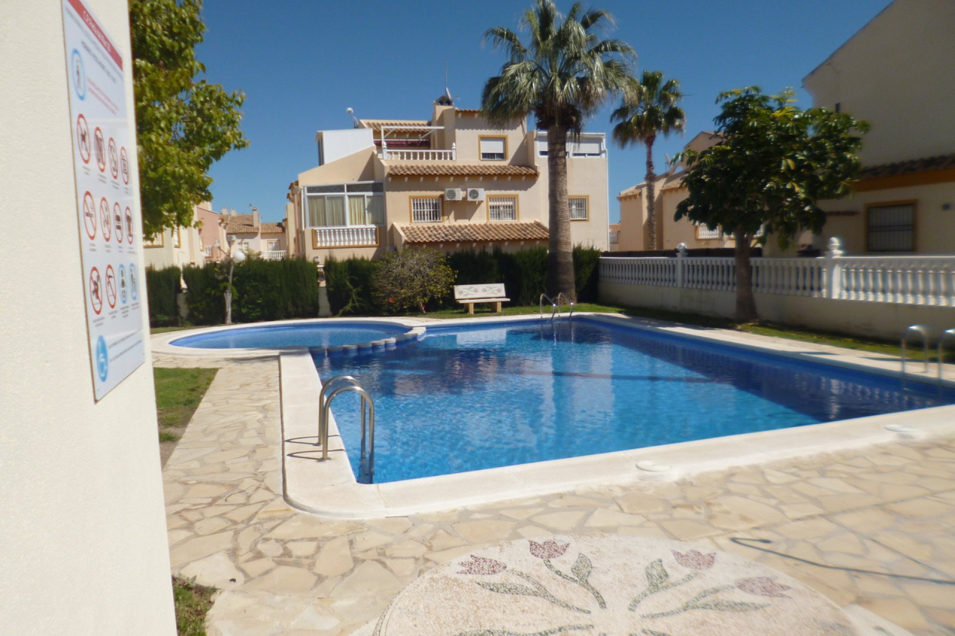 Wiederverkauf - Semi Detached Villa -
Playa Flamenca
