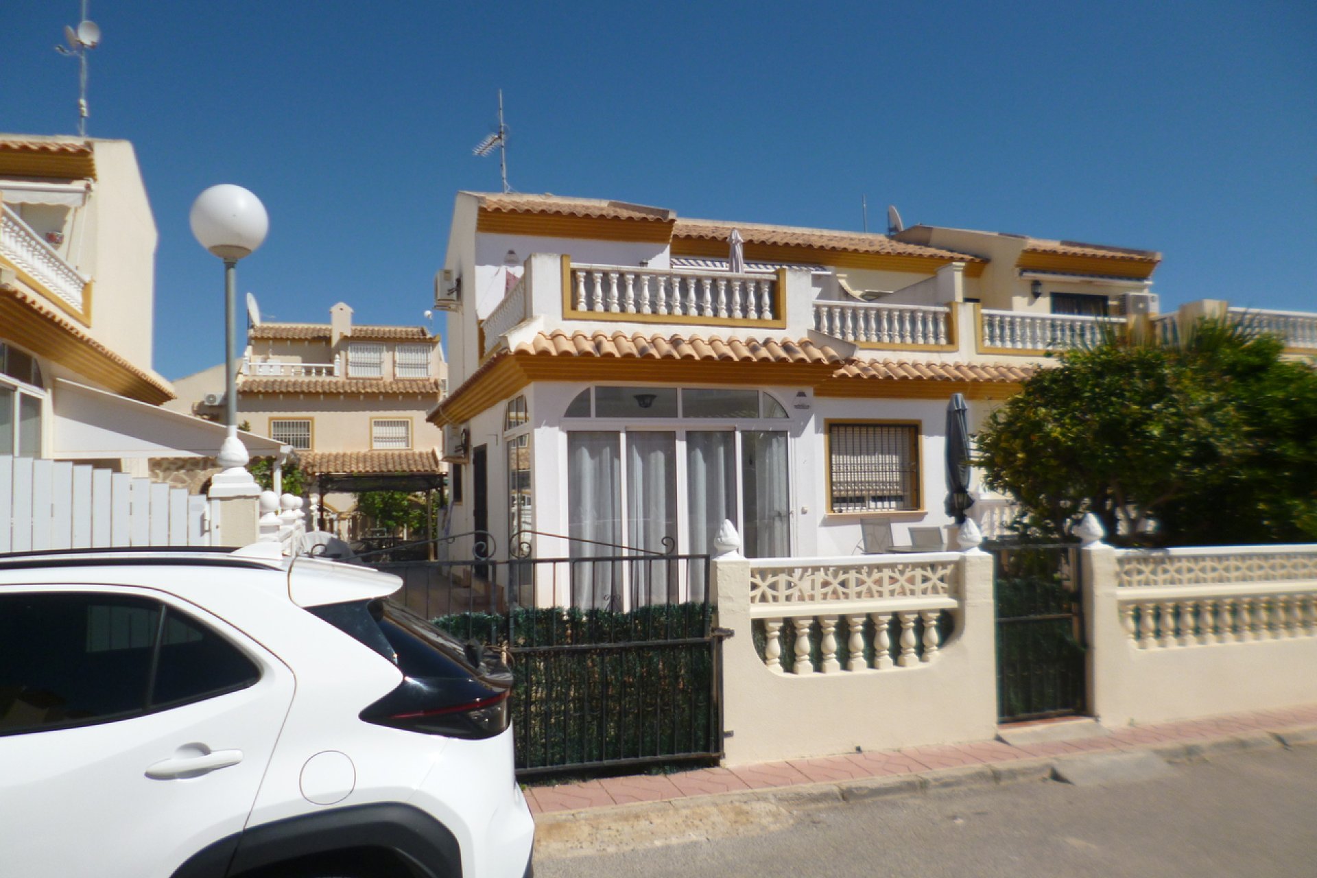 Wiederverkauf - Semi Detached Villa -
Playa Flamenca