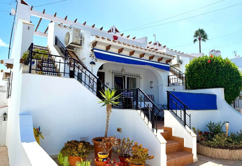 Wiederverkauf - Stadthaus -
Orihuela Costa - Villamartín