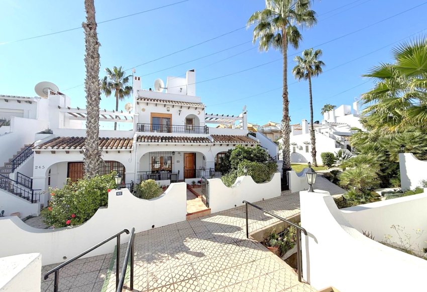 Wiederverkauf - Stadthaus -
Orihuela Costa - Villamartín