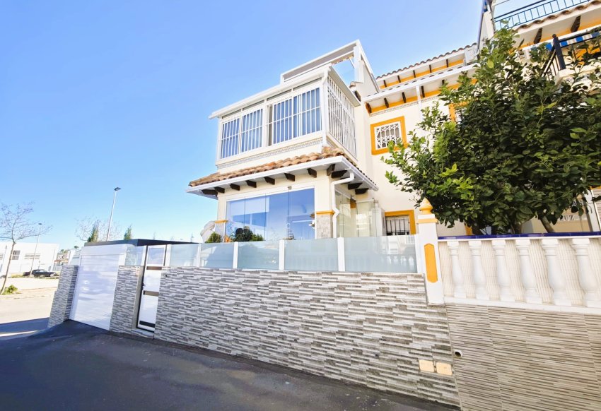 Wiederverkauf - Stadthaus -
Punta Prima - Rocio del Mar