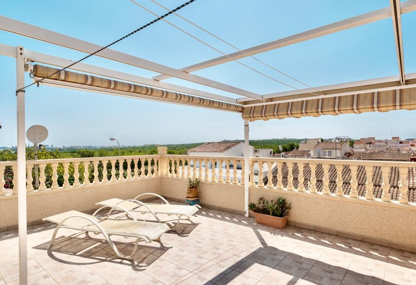 Wiederverkauf - Stadthaus -
Torrevieja - Costa Blanca