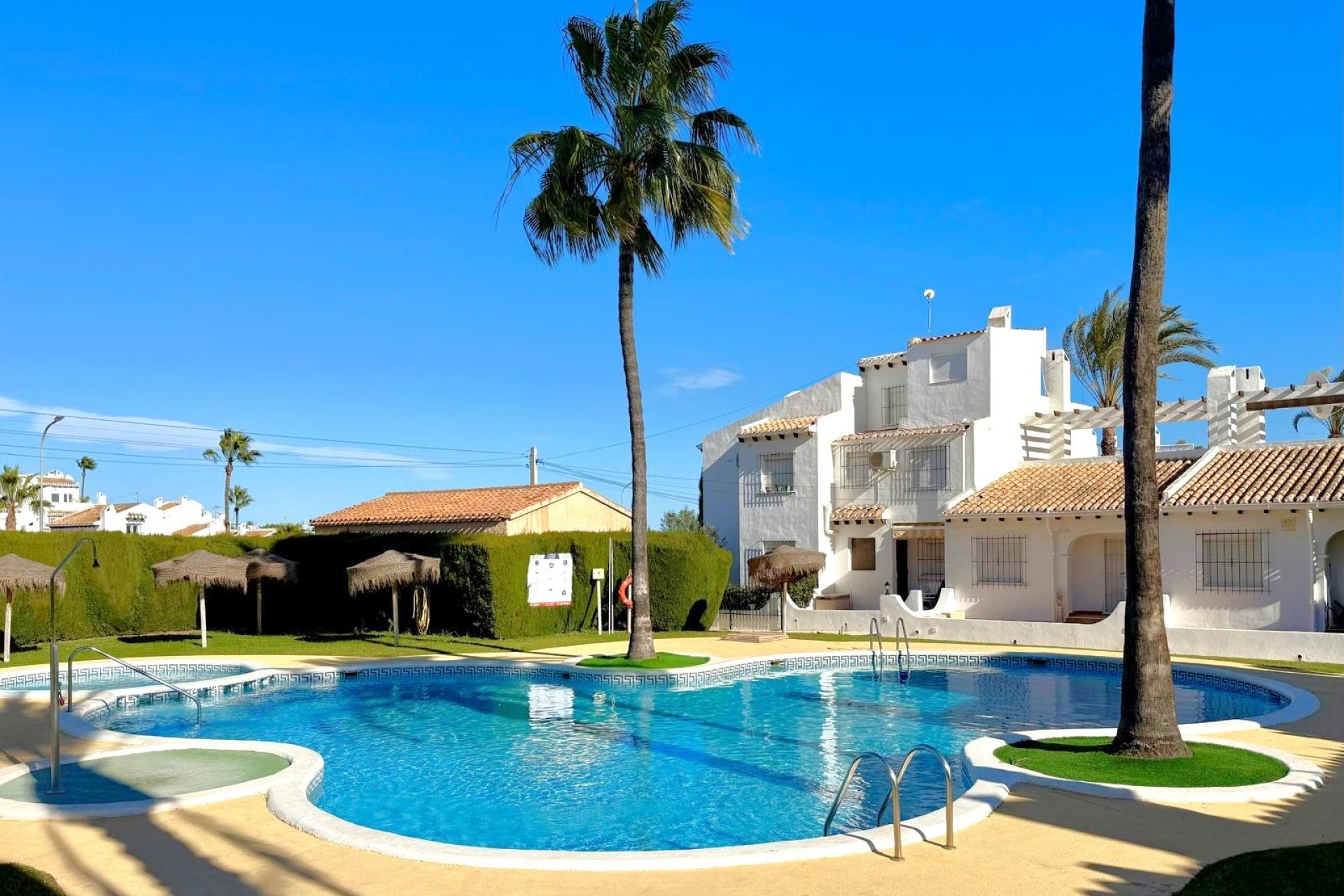 Wiederverkauf - Stadthaus -
Villamartin