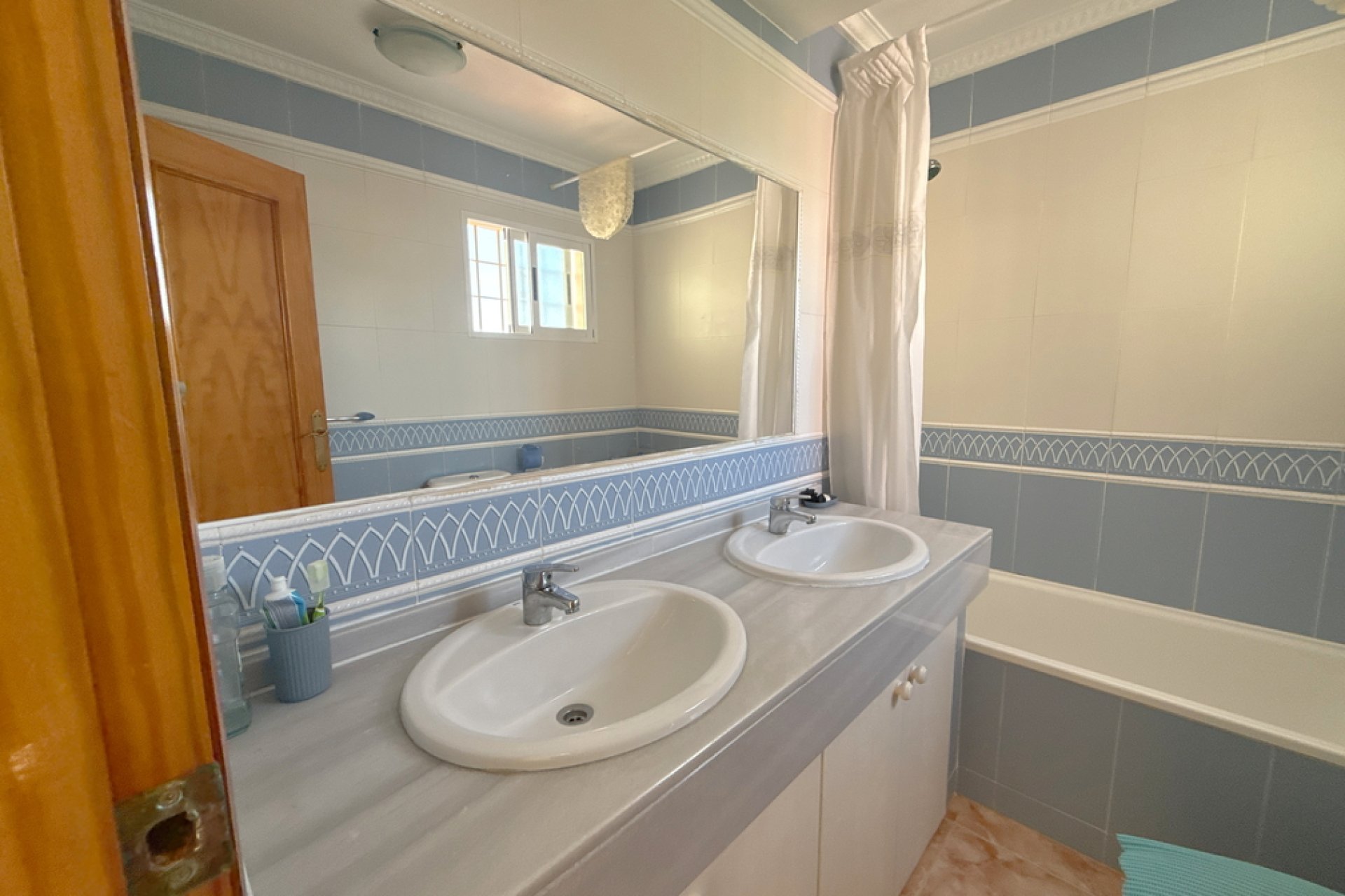 Wiederverkauf - Villa -
Cabo Roig - Cabo Roig>La Regia