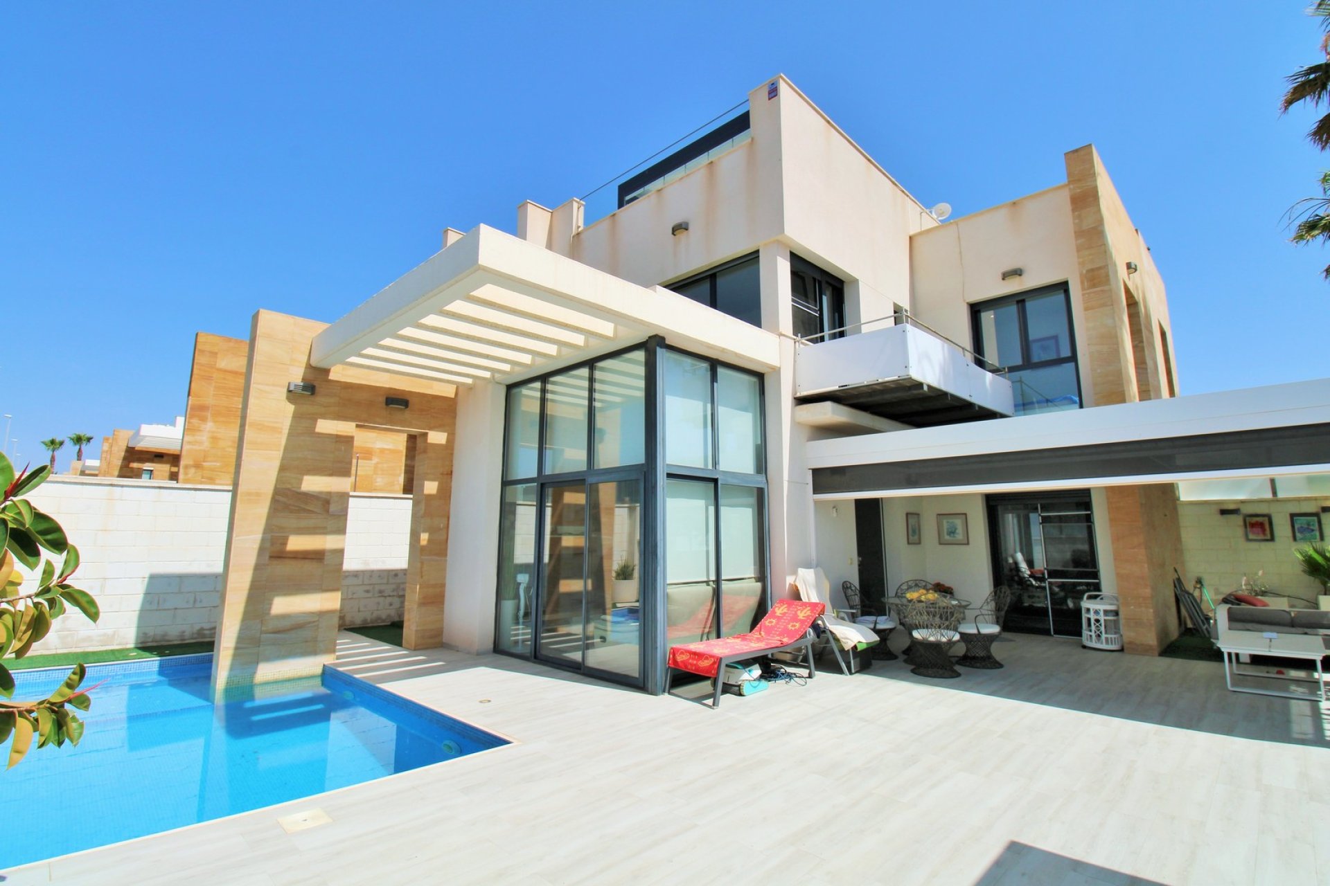 Wiederverkauf - Villa -
Cabo Roig