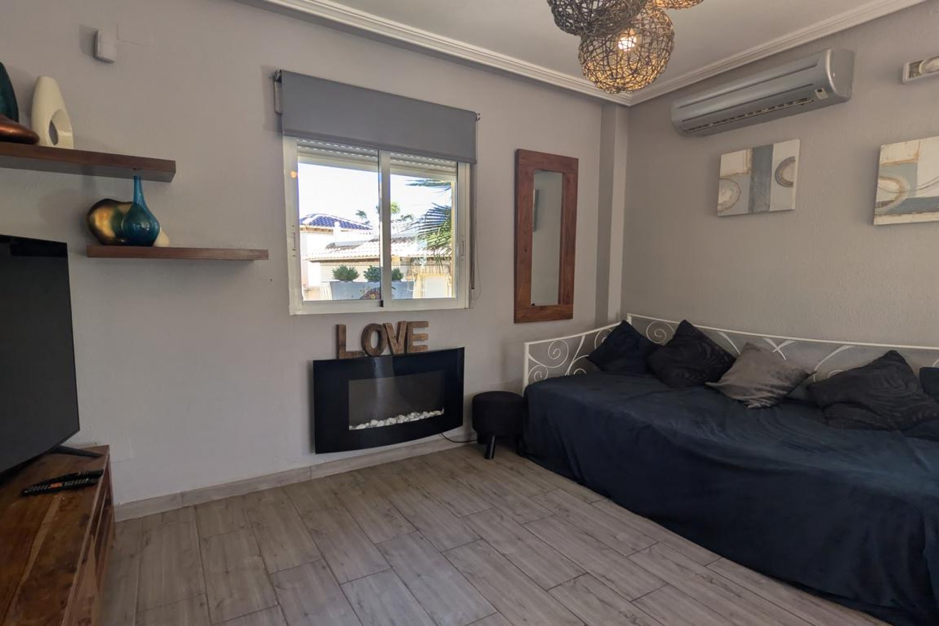 Wiederverkauf - Villa -
La Zenia - Costa Blanca