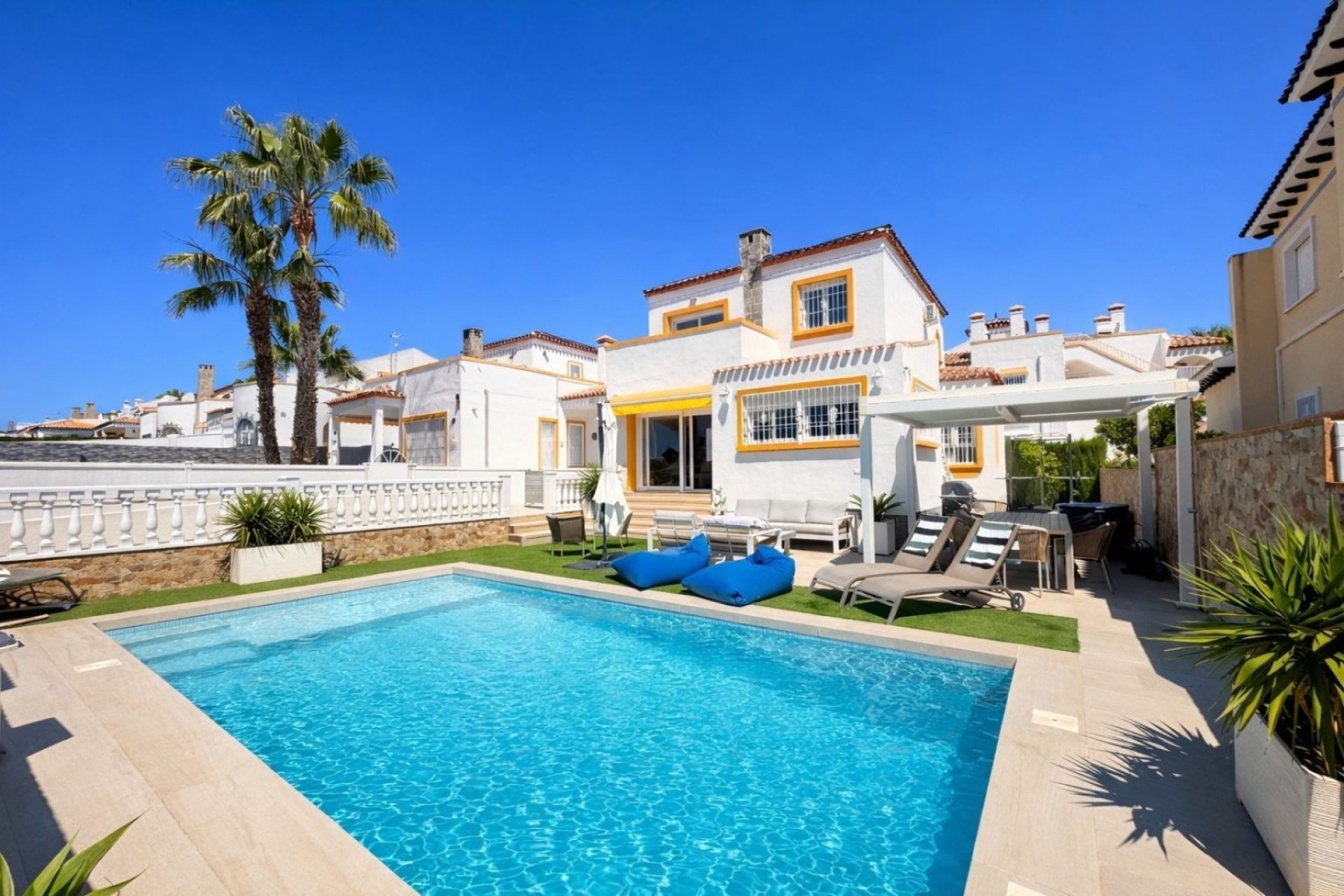 Wiederverkauf - Villa -
Orihuela Costa - Los Dolses