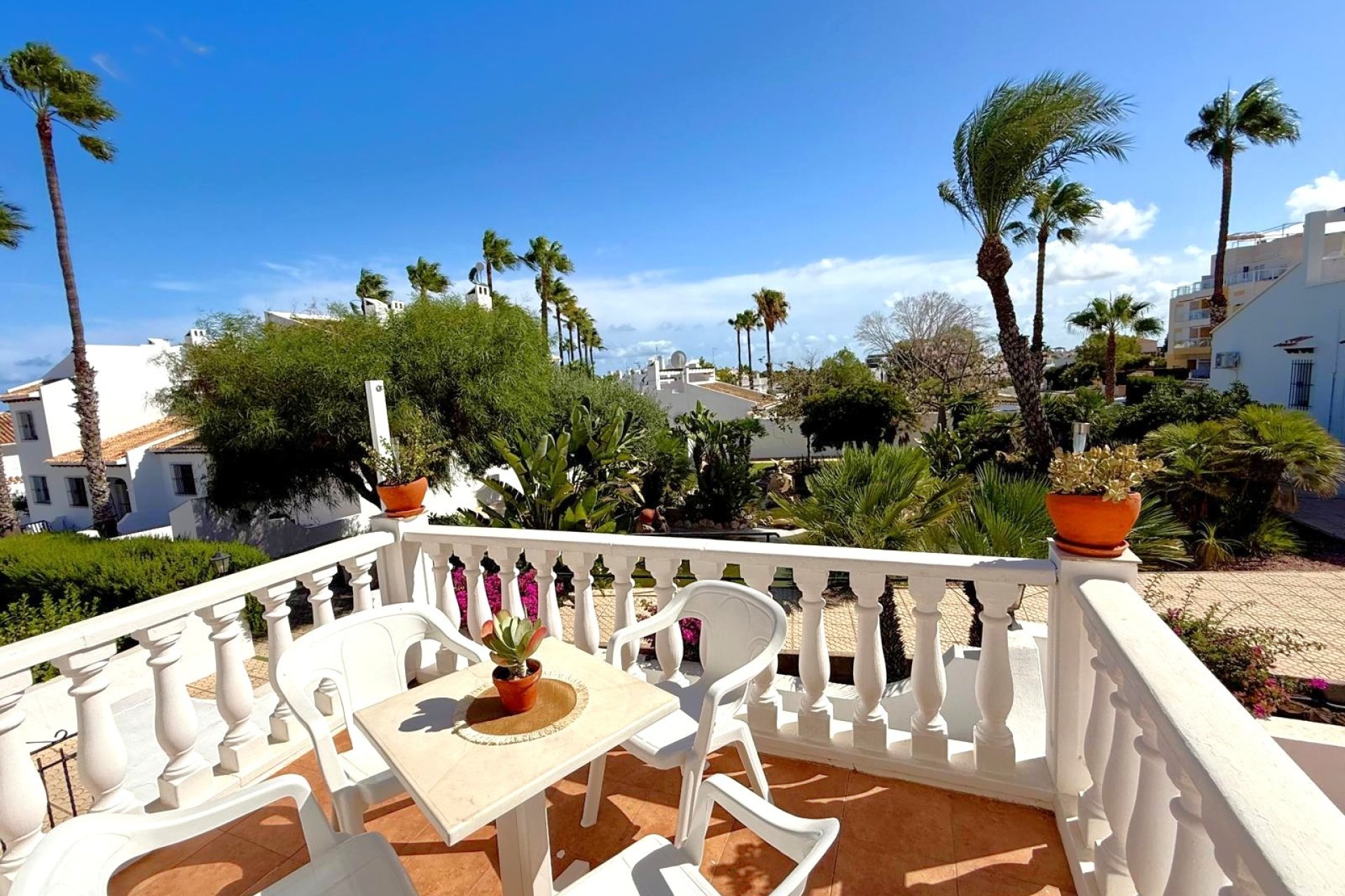 Wiederverkauf - Villa -
Orihuela Costa - Villamartín