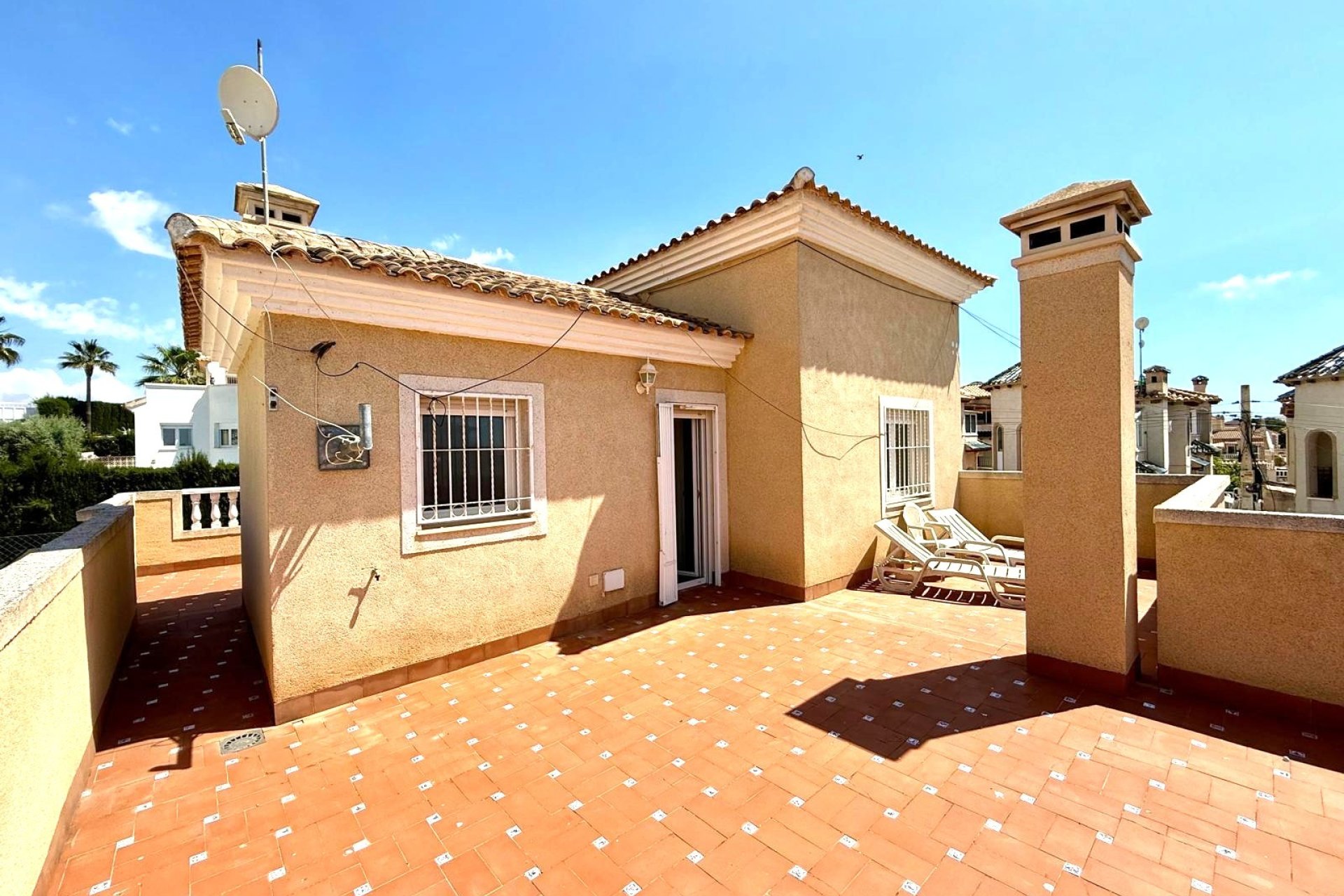 Wiederverkauf - Villa -
Orihuela Costa - Villamartín