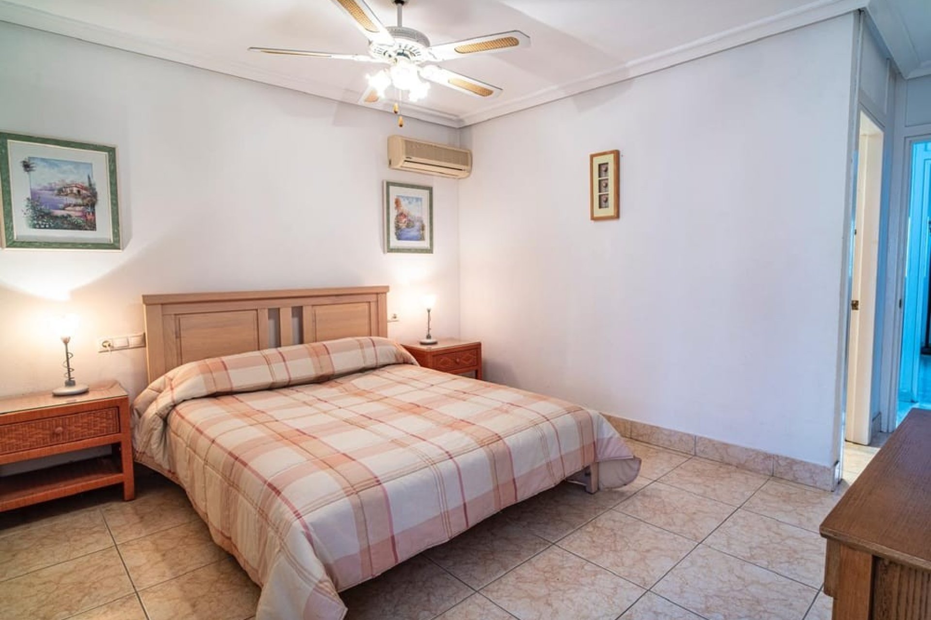 Wiederverkauf - Villa -
Orihuela Costa - Villamartín