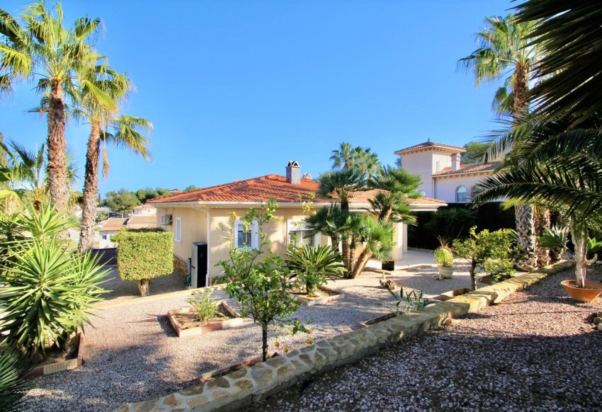 Wiederverkauf - Villa -
Orihuela Costa - Villamartín