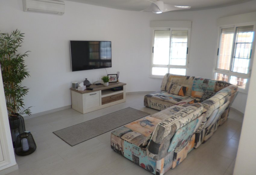 Wiederverkauf - Villa -
Pilar de la Horadada