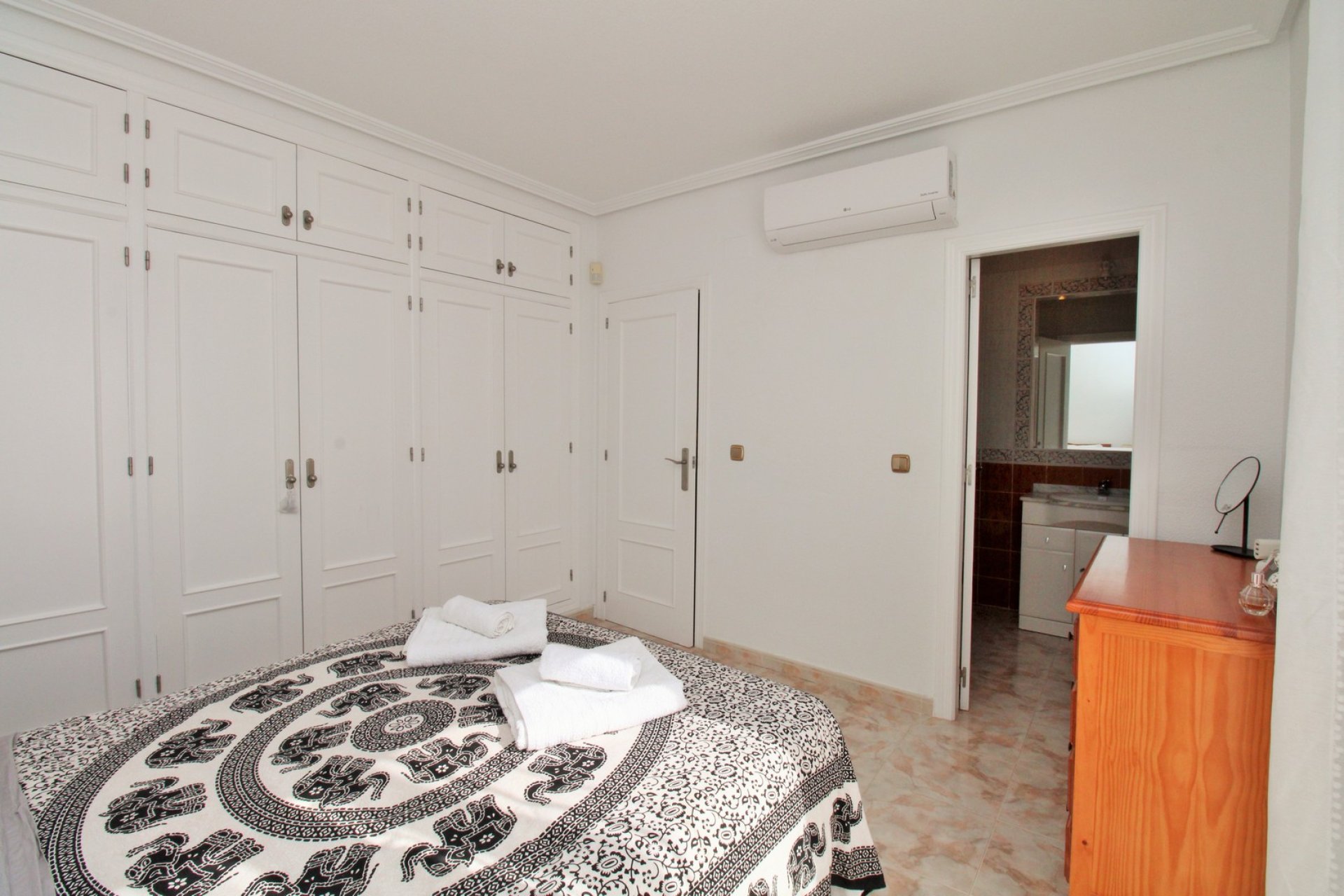 Wiederverkauf - Villa -
Playa Flamenca