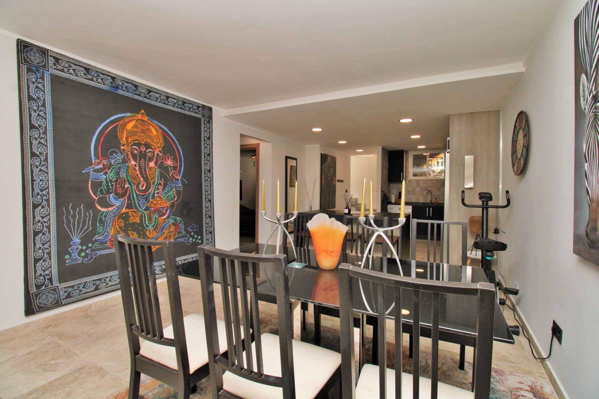Wiederverkauf - Villa -
Villamartín - Las Violetas