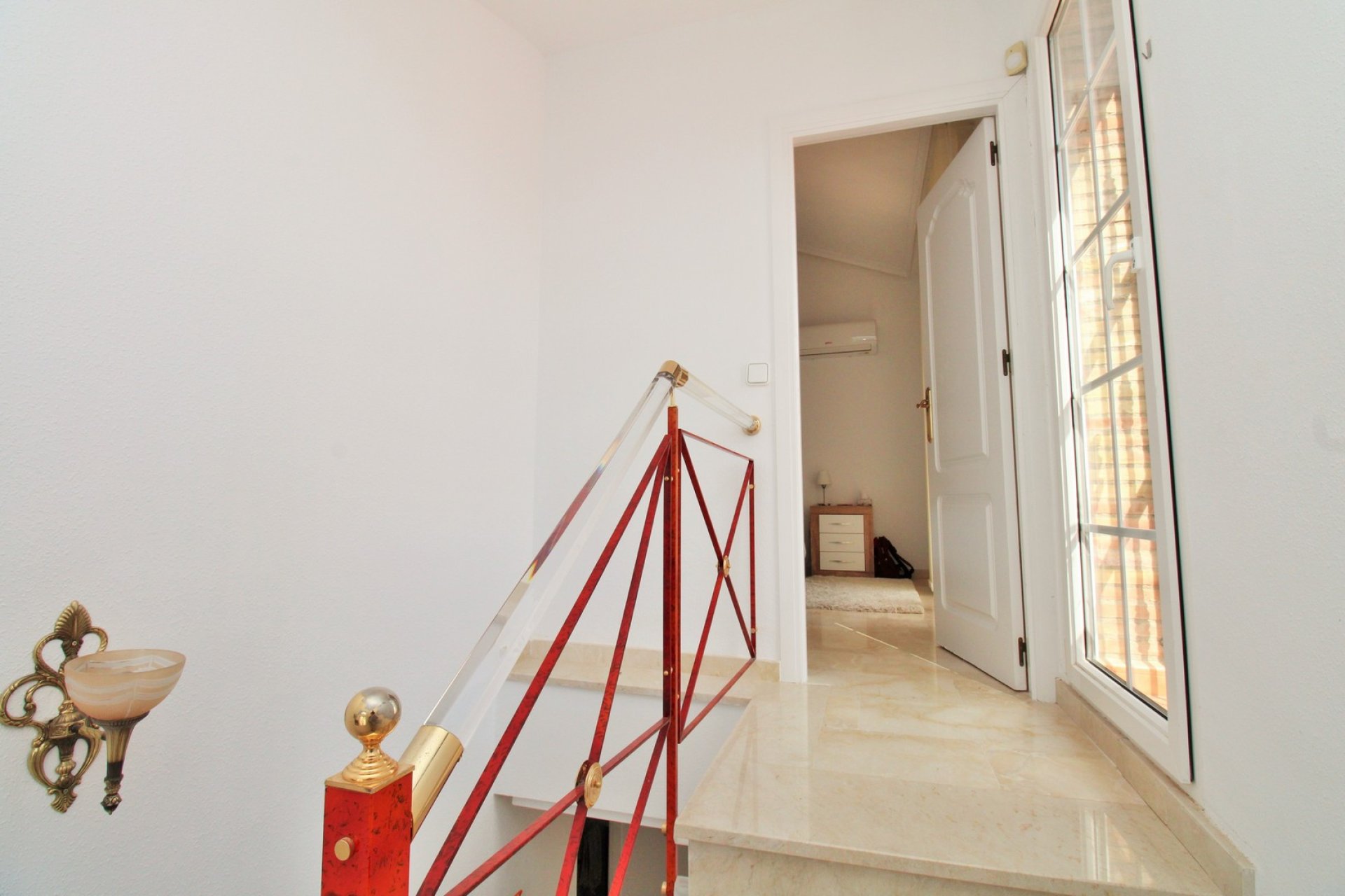Wiederverkauf - Villa -
Villamartín - Los Dolses