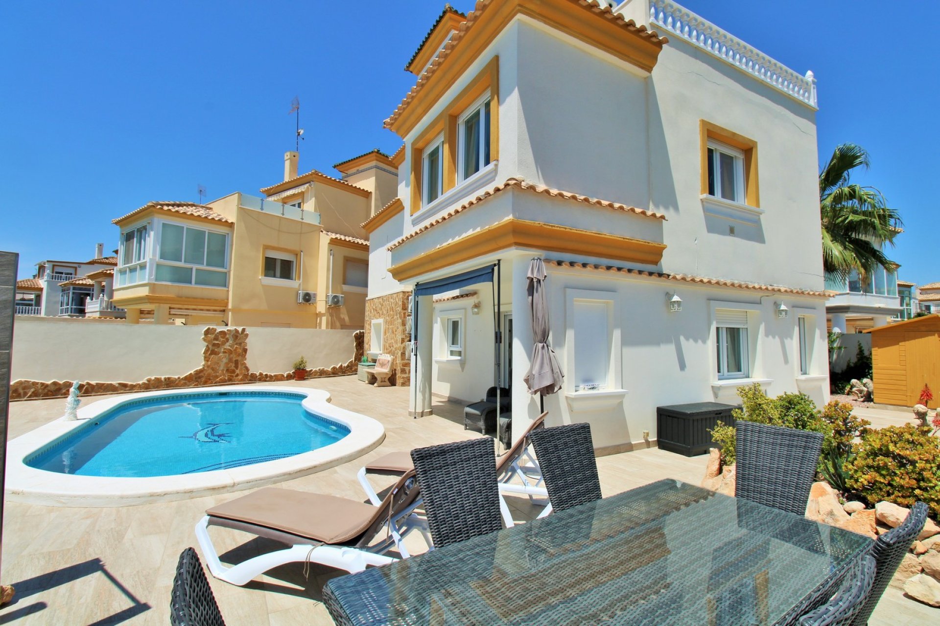 Wiederverkauf - Villa -
Villamartín - Los Dolses