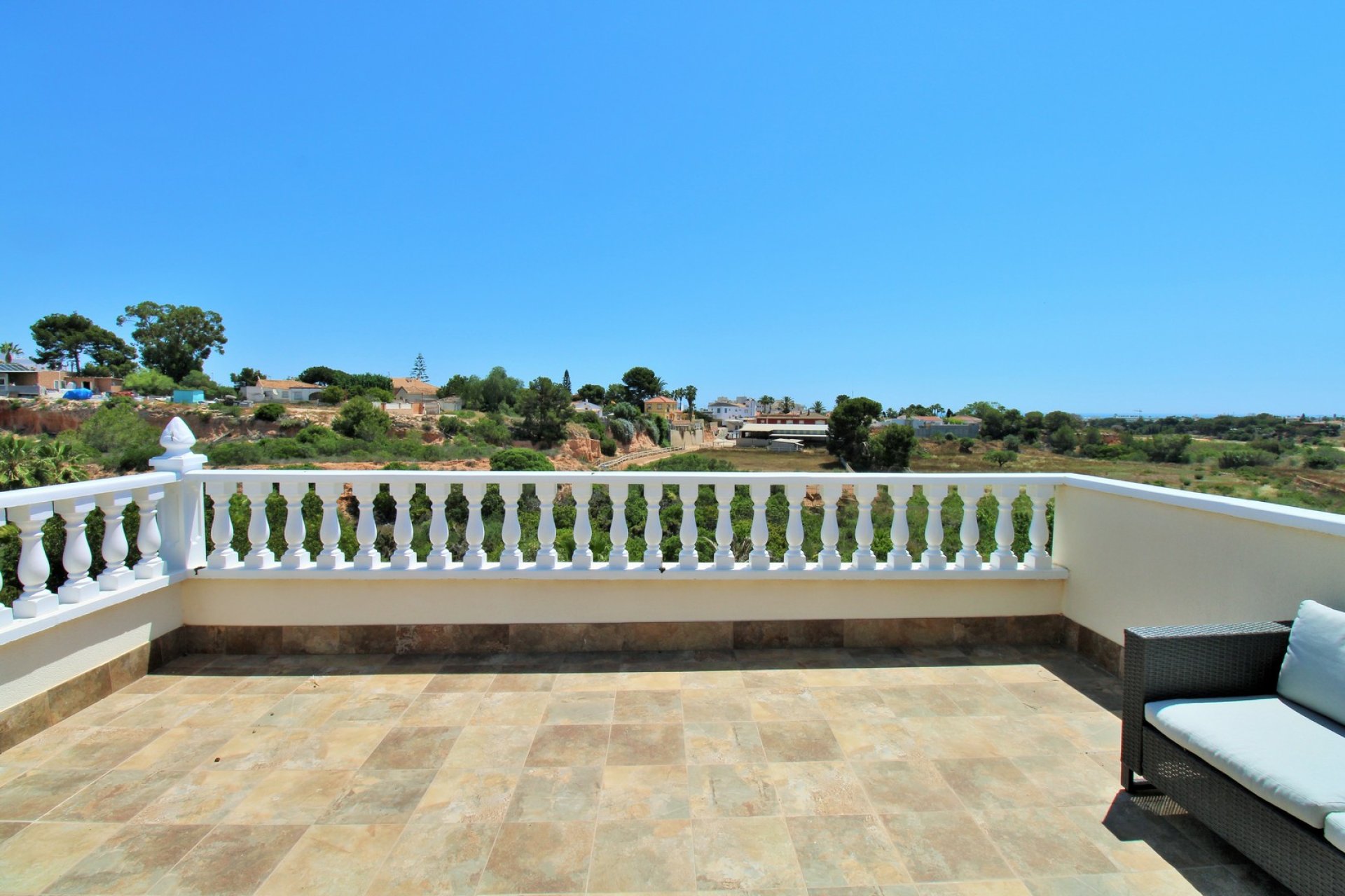 Wiederverkauf - Villa -
Villamartín - Los Dolses