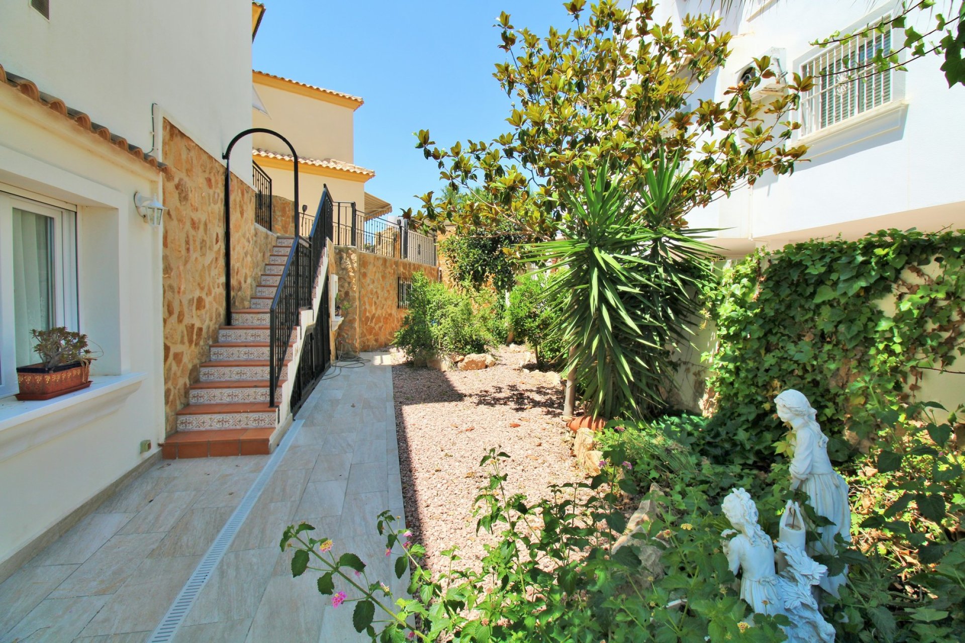 Wiederverkauf - Villa -
Villamartín - Los Dolses