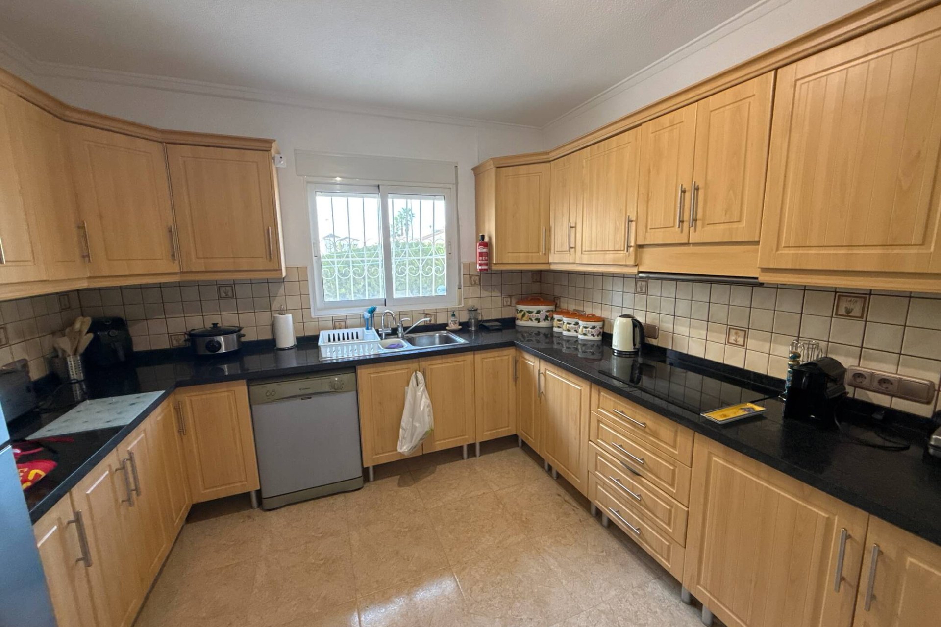 Wiederverkauf - Villa -
Villamartín - Villamartin