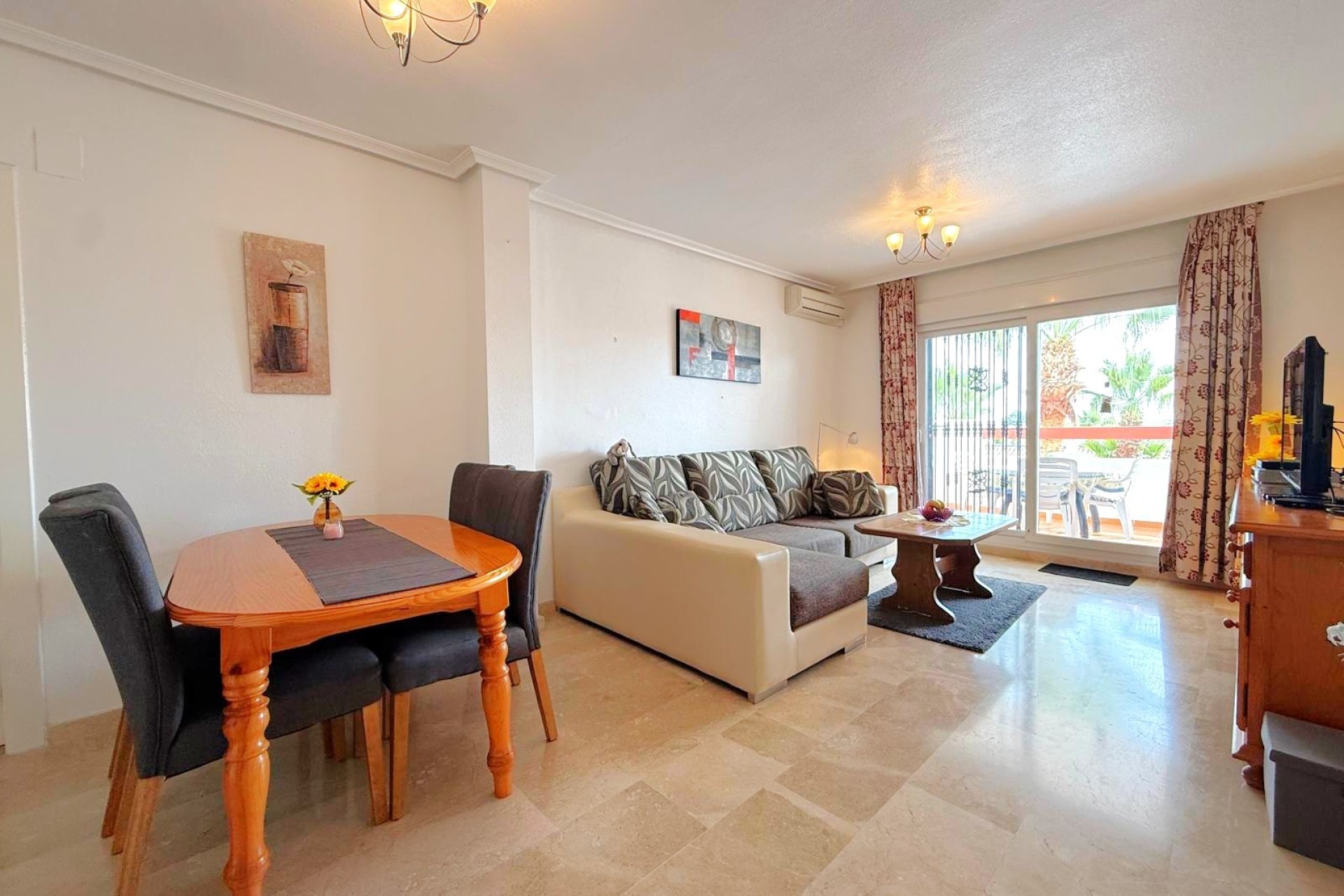 Wiederverkauf - Wohnung -
Orihuela Costa - Villamartín