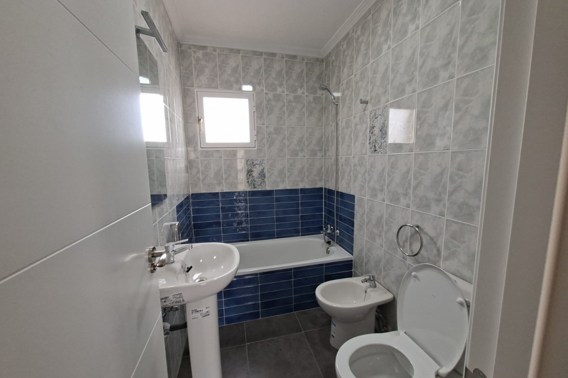 Wiederverkauf - Wohnung -
Playa Flamenca - Res. San Antonio