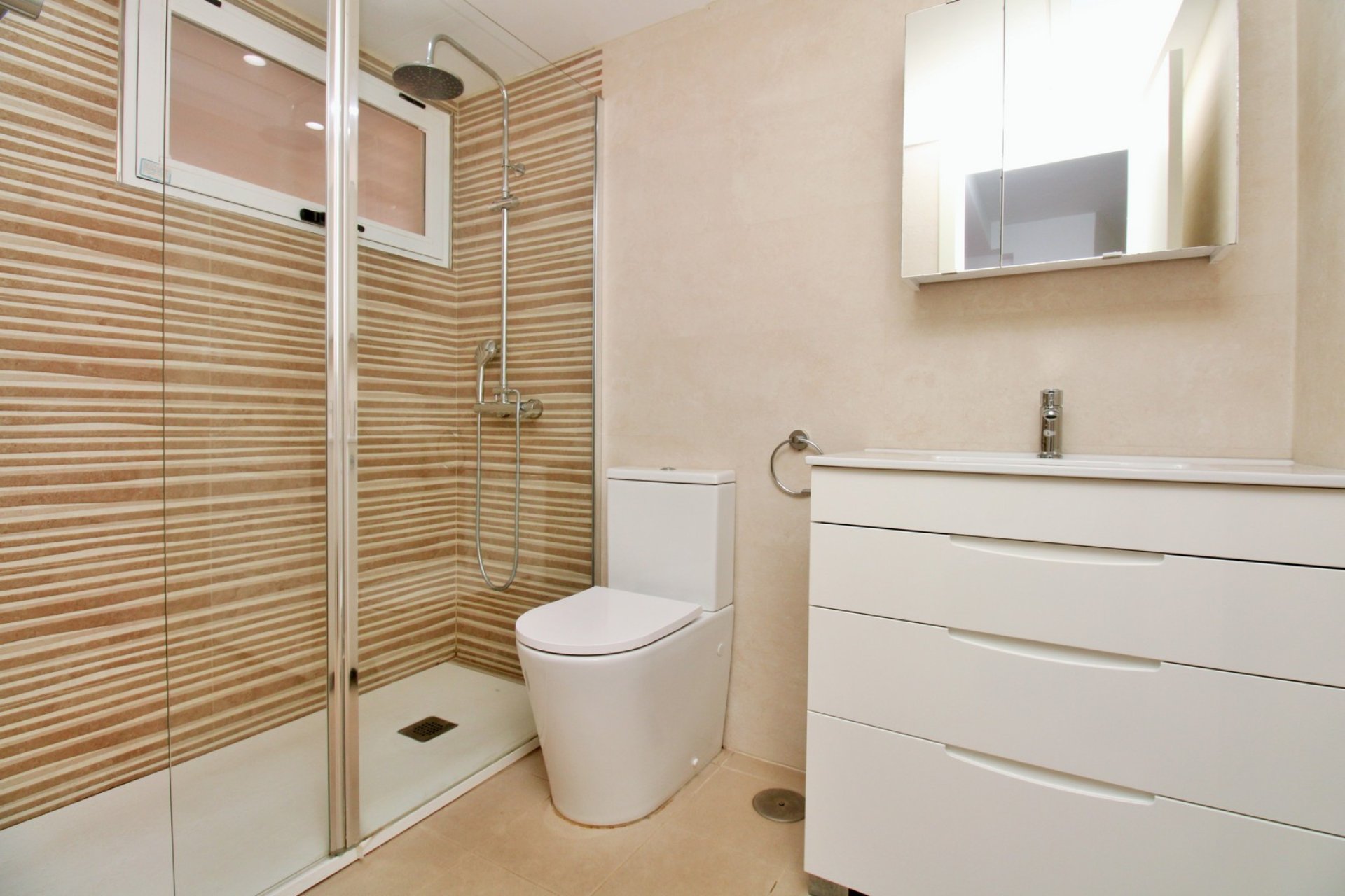 Wiederverkauf - Wohnung -
Playa Flamenca