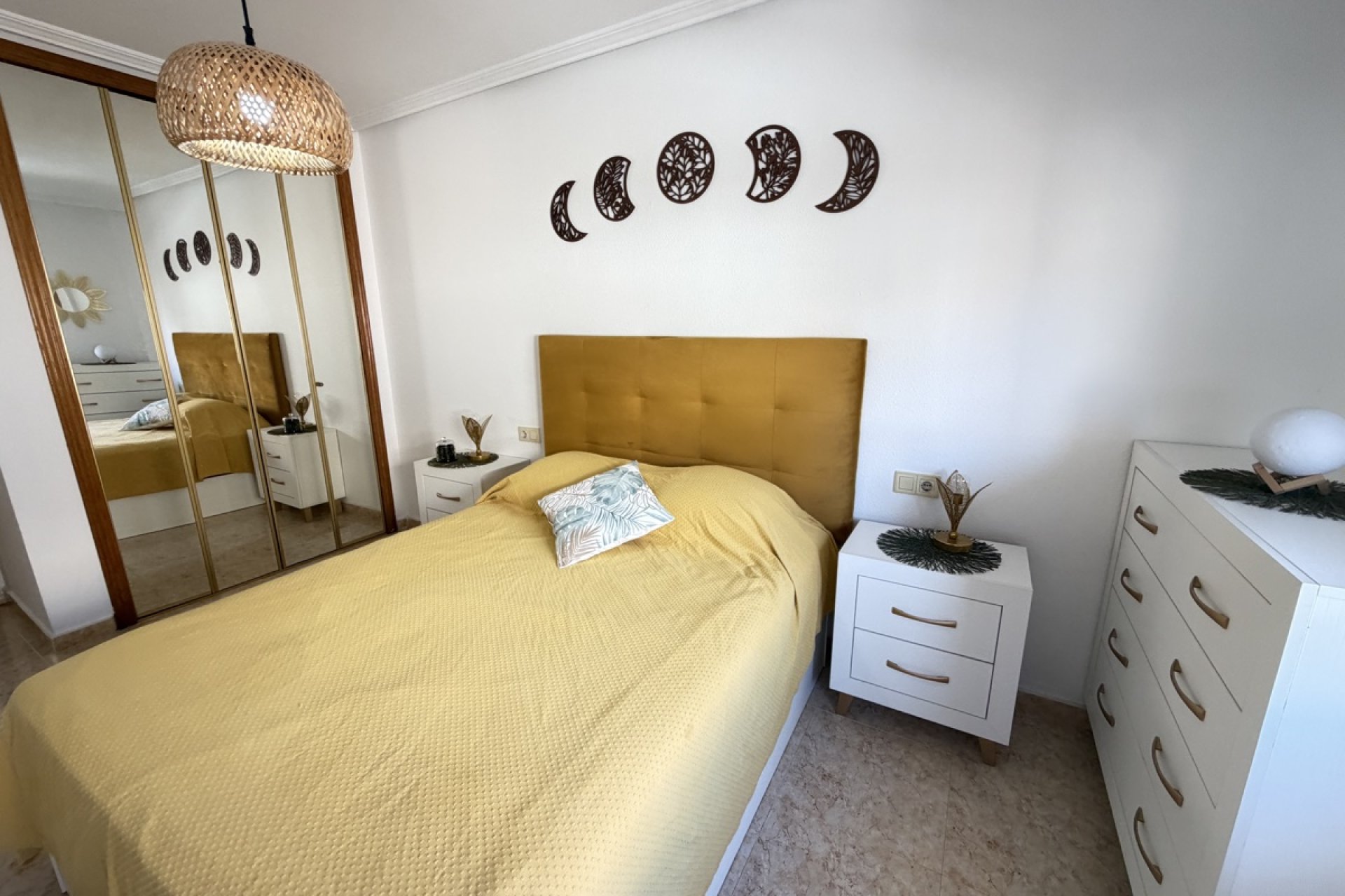 Wiederverkauf - Wohnung -
San Miguel de Salinas