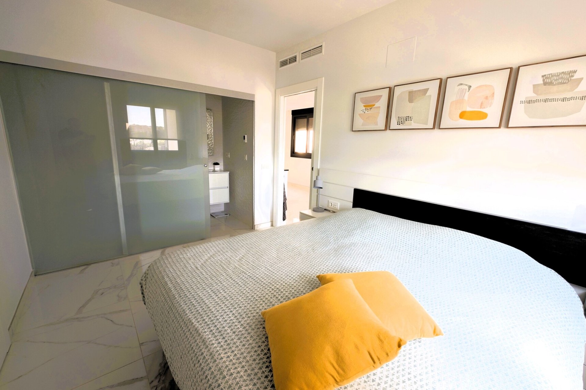 Wiederverkauf - Wohnung -
Villamartín - Amanecer VI