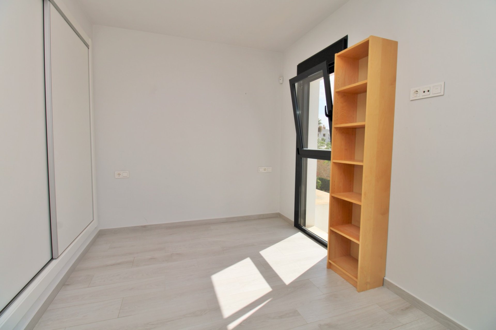 Wiederverkauf - Wohnung -
Villamartín - PAU 8