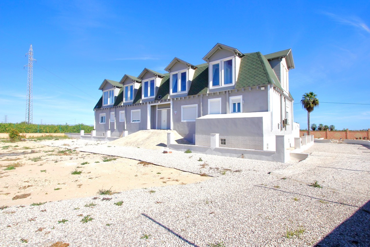 For Sale. Villa in San Miguel de Salinas