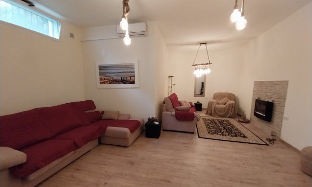 Återförsäljning - Radhus -
Villamartín - Villamartin