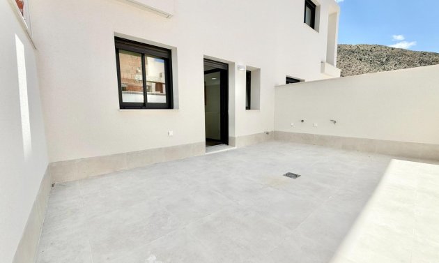 New Build - Townhouse -
Cox - San Fernando