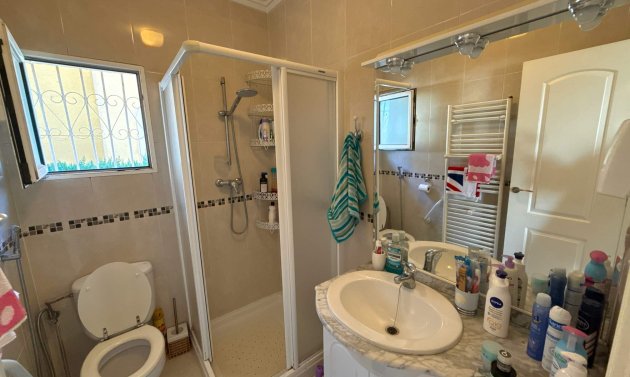 Resale - Villa -
Villamartín - Villamartin