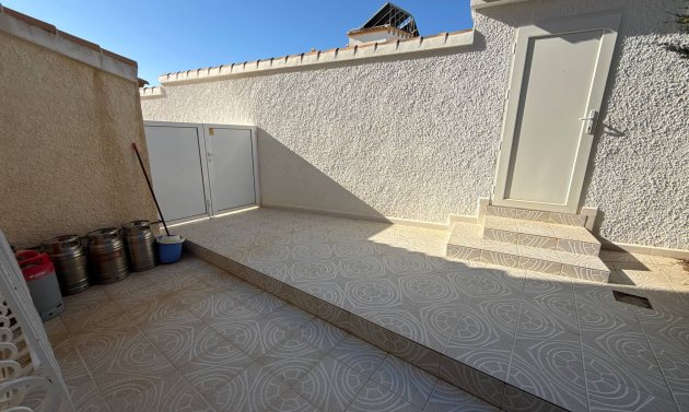 Resale - Villa -
Villamartín - Villamartin