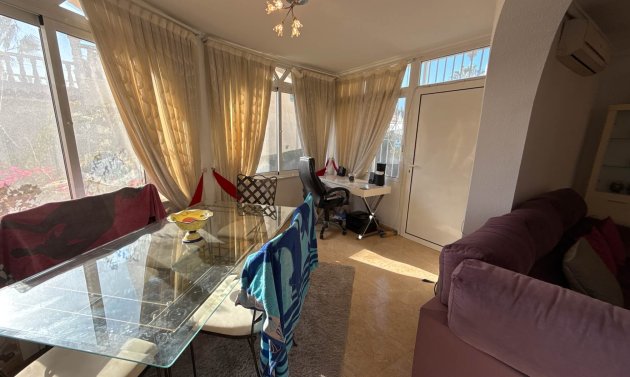 Resale - Villa -
Villamartín - Villamartin