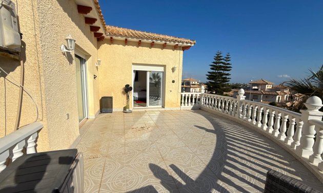 Resale - Villa -
Villamartín - Villamartin