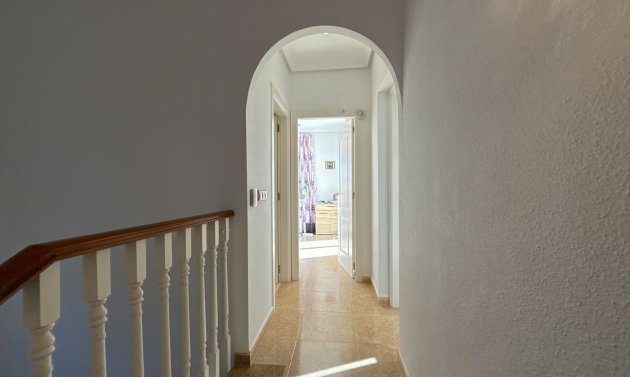 Resale - Villa -
Villamartín - Villamartin