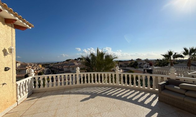 Resale - Villa -
Villamartín - Villamartin