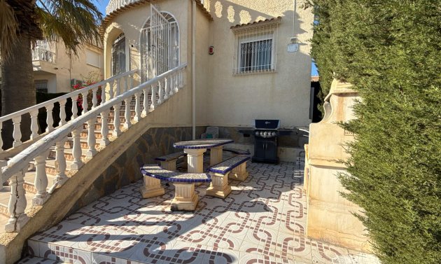 Resale - Villa -
Villamartín - Villamartin