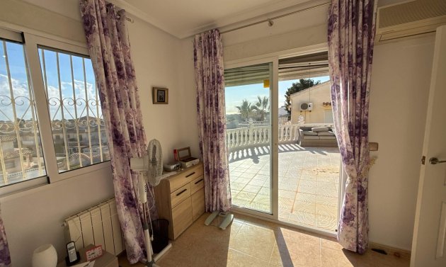 Resale - Villa -
Villamartín - Villamartin
