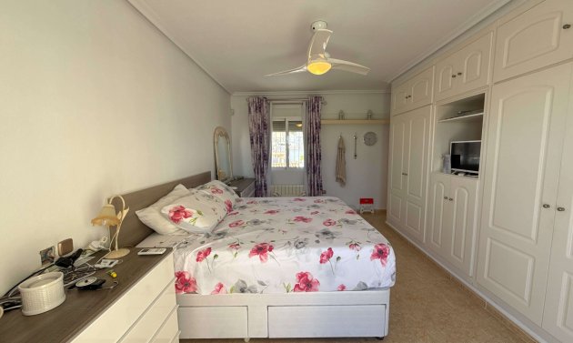 Resale - Villa -
Villamartín - Villamartin