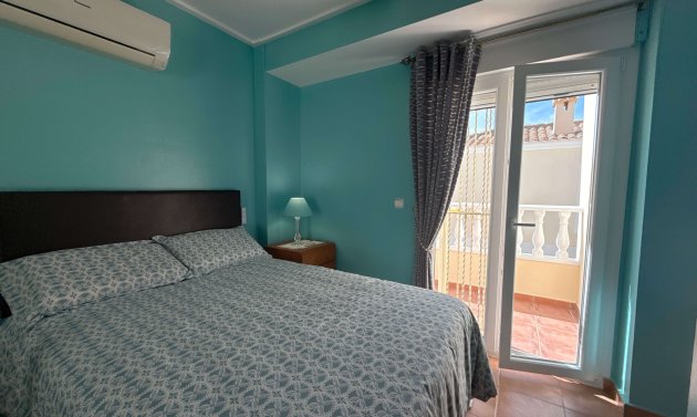 Resale - Villa -
Lomas de Cabo Roig