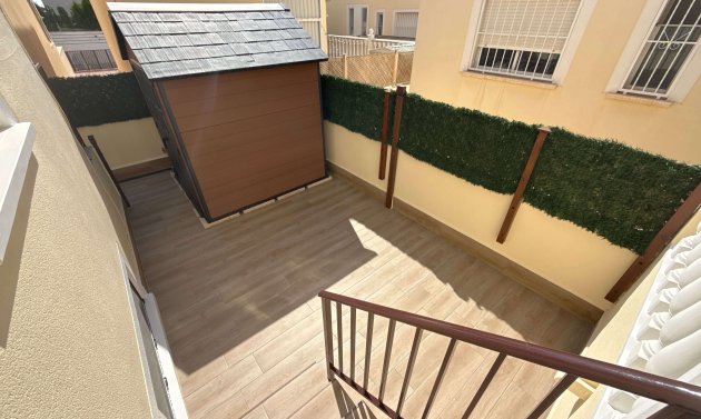 Resale - Villa -
Lomas de Cabo Roig