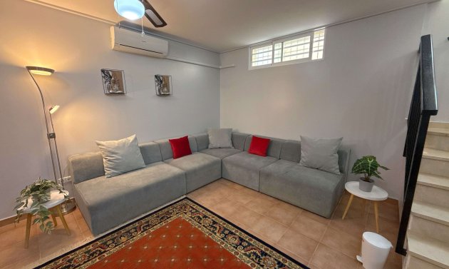 Resale - Villa -
Lomas de Cabo Roig