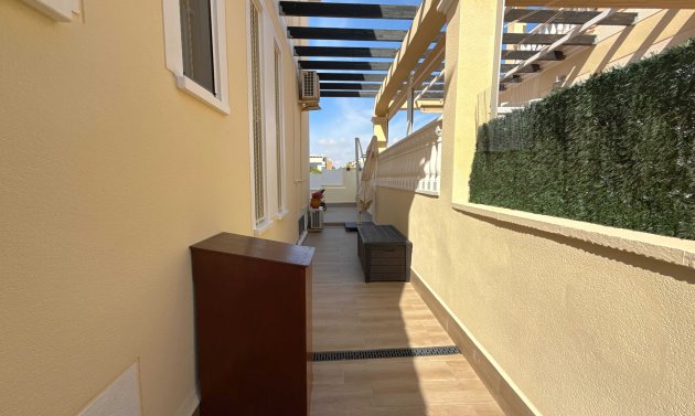 Resale - Villa -
Lomas de Cabo Roig