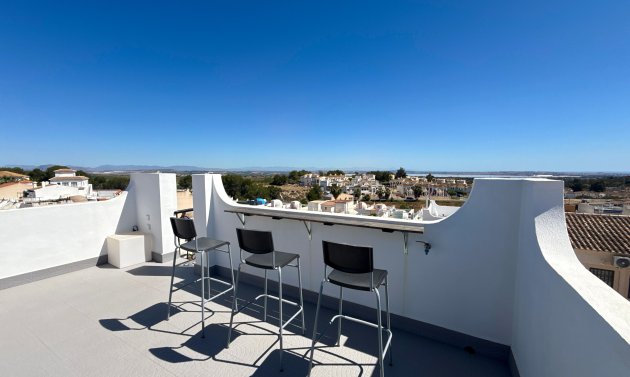 Resale - Townhouse -
Villamartín - Blue Lagoon