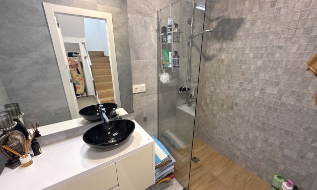 Resale - Townhouse -
Villamartín - Blue Lagoon