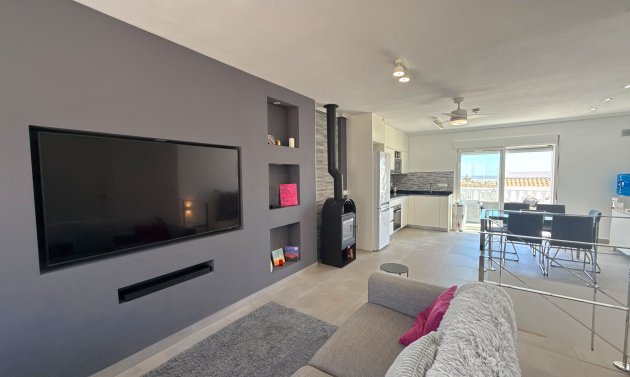Resale - Townhouse -
Villamartín - Blue Lagoon