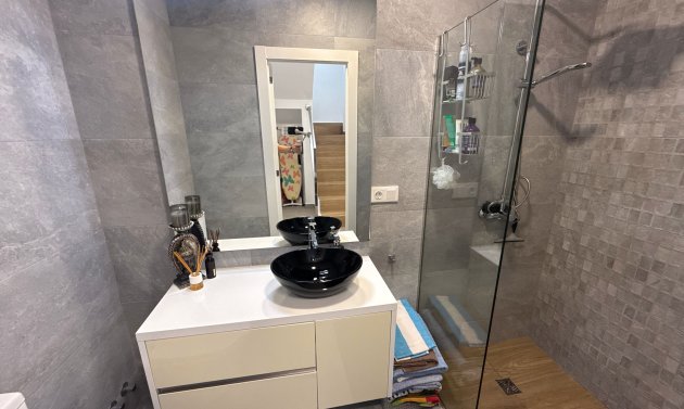 Resale - Townhouse -
Villamartín - Blue Lagoon